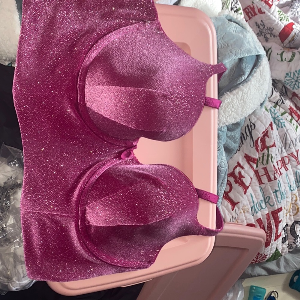 VS bra worn one time for pictures